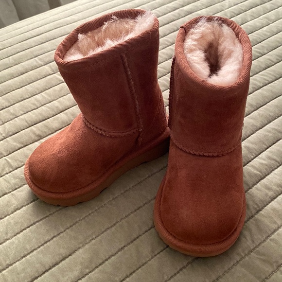 Ugg boots - Picture 1 of 1